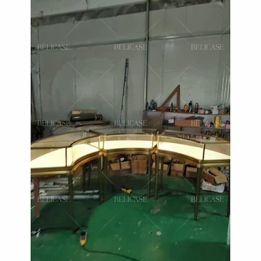 Šperky hodinky na obchode